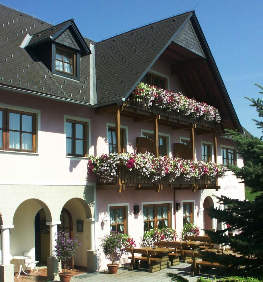 Hotel Arkadenhof Лойперсдорф-бай-Фюрстенфельд Экстерьер фото