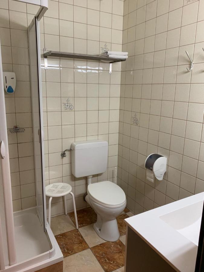 Hotel Arkadenhof Лойперсдорф-бай-Фюрстенфельд Экстерьер фото